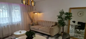 The Chic Getaway • Calm & parking - Image 3