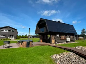 Sauna house with hot tube - Image 5