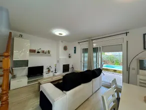 Villa in Tarragona with pool. Air conditioning. Wi-Fi. - Image 3