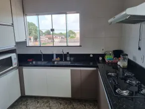 Spacious and well-located house - Image 4