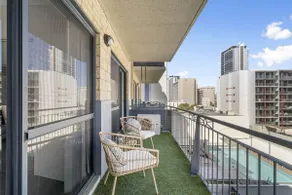 Modern Urban Escape: 2BR with South-Facing Balcony - Image 4