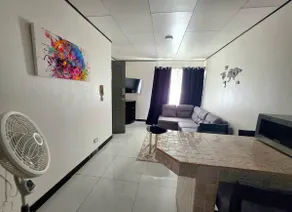 Room 4 km from the airport - Image 3
