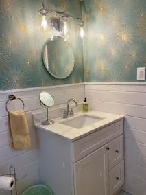 Retro Retreat in Livonia - Image 5