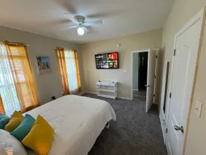 Cottage close to Beach, Owa , King Beds, WiFi - Image 3