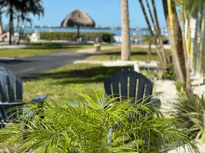 The Dollhouse on Lemon Bay with Free Boat Docking - Image 5