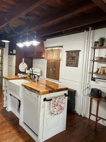 The Magnolia - Image 5