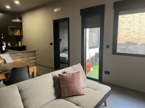 Ground floor with interior patio - Image 3