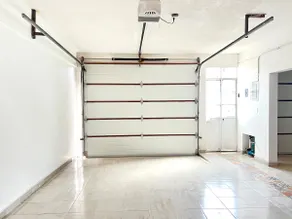 Separate suite | garage | hot water - Image 4