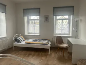 Double bed with extra bed - Image 2