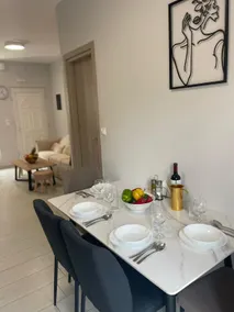 YVONNE's HOUSE - Image 2