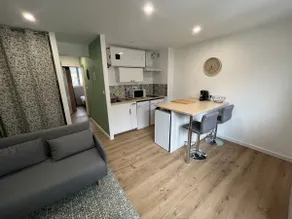 Cozy apartment in the heart of the city. - Image 2