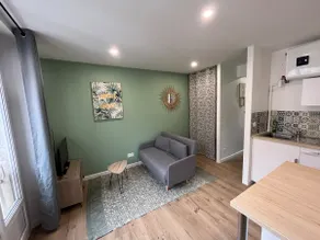 Cozy apartment in the heart of the city. - Image 3