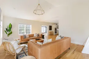 The Lexington House - Image 2