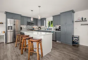Updated Spacious Home & Hot Tub - Image 5