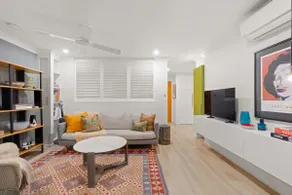 Urban Sanctuary! 1Bed, 1Bath, 1Car, POOL~Teneriffe - Image 5
