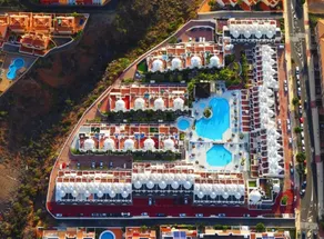 Chic Resort Feel - Oceanfront, Heated Pool - Image 3