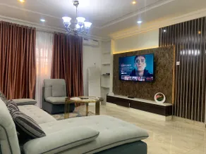4mins to Aso Rock|Starlink|King Bed|Chef|24-7Power - Image 2