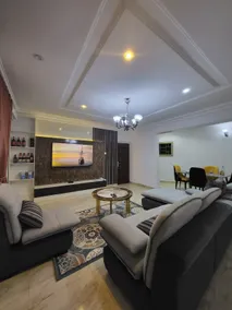 4mins to Aso Rock|Starlink|King Bed|Chef|24-7Power - Image 3