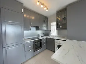 Spacious 3-Bedroom Apartment with Panoramic Sea Views - Image 4