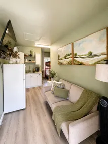 Small Studio Close to the Airport - Image 2