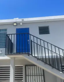 3-BD Coastal Charm in the City - Image 2
