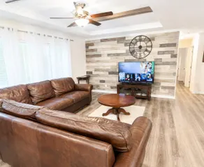 Beautiful, Cozy home in Concord - Image 3