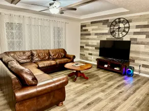 Beautiful, Cozy home in Concord - Image 4