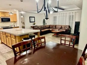 Beautiful, Cozy home in Concord - Image 5