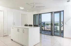 Darwin CBD Apartment - Image 4