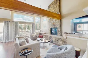 Spacious 3BR Mountainview | Balcony | Pool - Image 3
