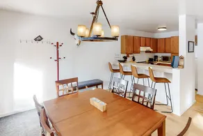 Stylish 2BR Mountainview 1st-Floor | Patio - Image 5