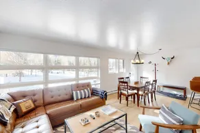 Stylish 2BR Mountainview 1st-Floor | Patio - Image 3