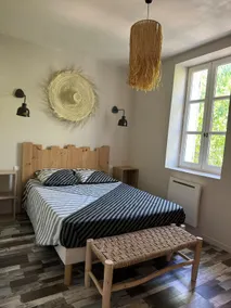 Small house with terrace. - Image 3