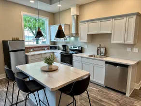 River Stone Villa - 2Bedroom/2Bath - No Step Entry - Image 2