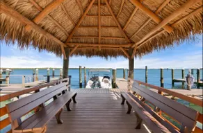 Luxury Poolside Condo- Waterfront/Gated - Image 2