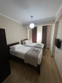 New City Center Stay with Castle View - Image 4