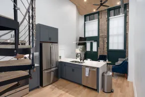 Urban Apartment Loft with Gym l Sleeps 5 - Image 2