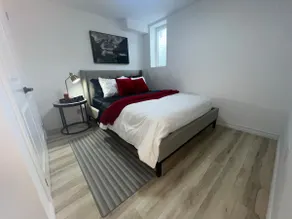 2 Bedrooms Waterfront - Image 5