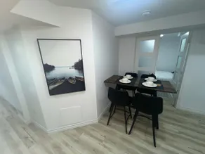 2 Bedrooms Waterfront - Image 4