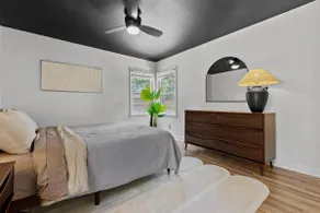 Timeless Tudor - Walkable to Downtown! - Image 4