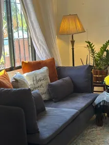 Close to the airport, a cozy, comfortable place - Image 2