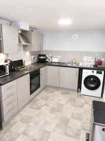 Stylish Duplex in the Heart of Walsall - Image 4