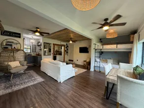 Luxury Suite at Lake Whitney - Image 3