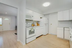 Stunning House In Victoria BC - Image 4