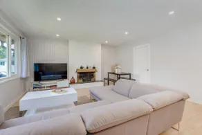 Stunning House In Victoria BC - Image 2