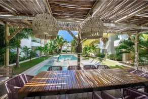Swim Up Condo at the Beach - Insta Paradise - Image 3