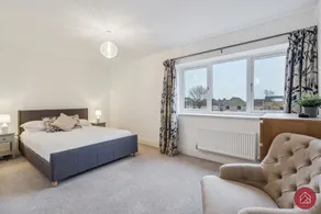 Open Plan- Penthouse Flat - Image 5