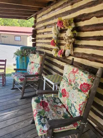 Hideaway Cabin - Image 2