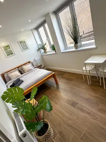 Cosy and quiet studio on High Street, Southampton - Image 2