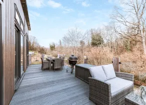 Willow Lodge VIP Hot Tub and Pet Friendly - Image 3